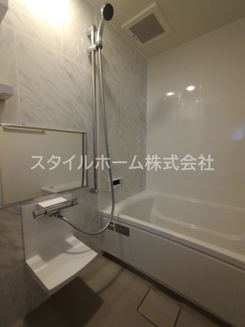 ハイツ東小浜の浴室