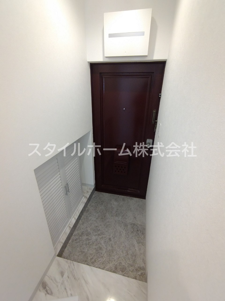 ハイツ東小浜の玄関