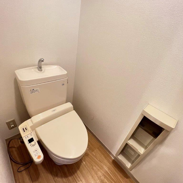 サニーコート のトイレ|※別号室参考写真