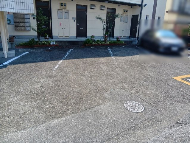 ラパンIshitateの駐車場|駐車場に車を止められます
