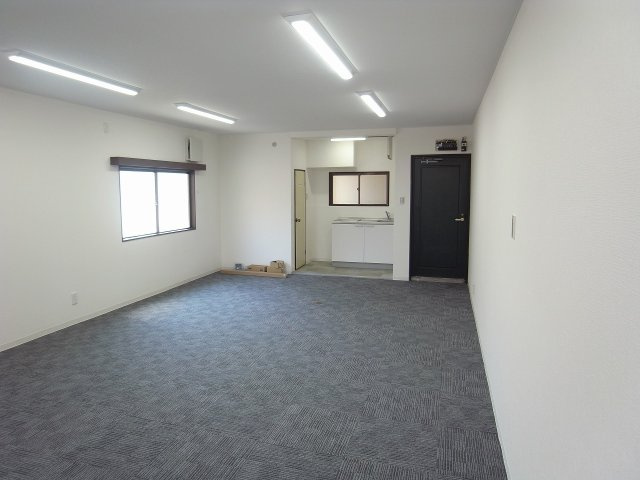 尼崎市東園田町２丁目の店舗事務所