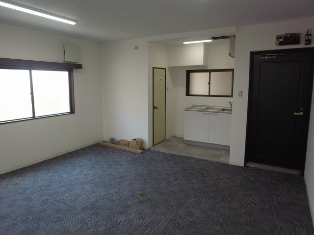 尼崎市東園田町２丁目の店舗事務所