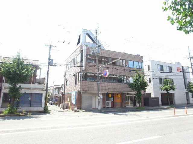 尼崎市東園田町２丁目の店舗事務所