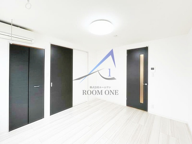 レジデンス三宿の居間・リビング|洋室のお部屋です。