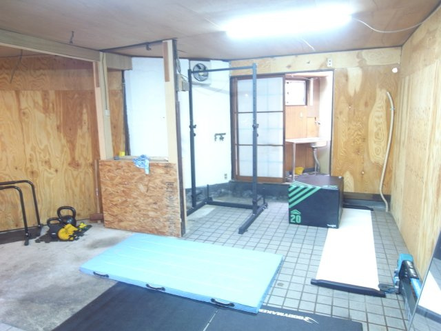 豊中市三和町２丁目の倉庫