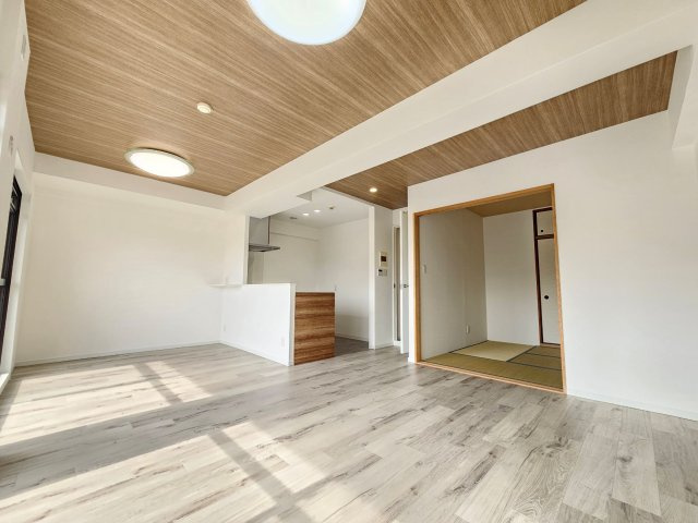 【居間・リビング】の画像