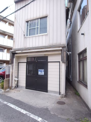 尼崎市浜２丁目の倉庫