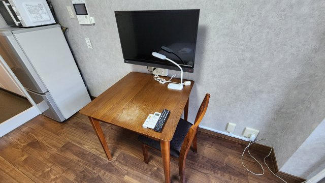 プリンセスコートお花茶屋の設備|TV・テーブル・チェア
