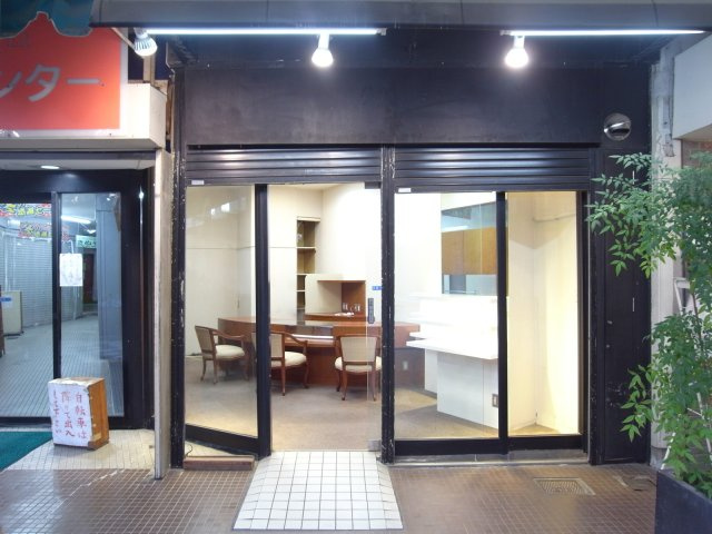 豊中市中桜塚２丁目の店舗事務所