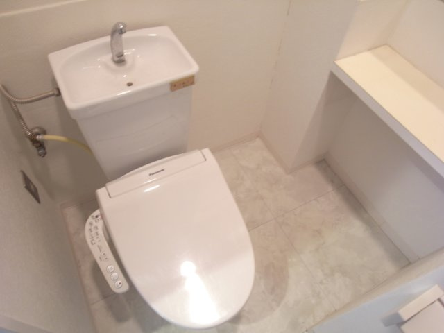 尼崎市南塚口町１丁目の店舗事務所