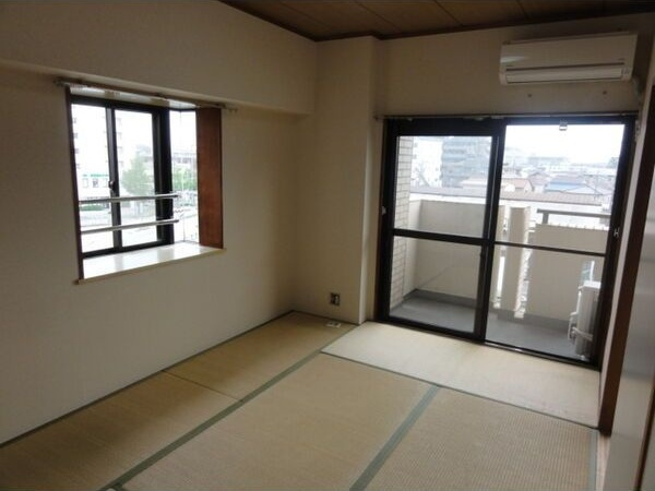 レスカール一番町の和室
