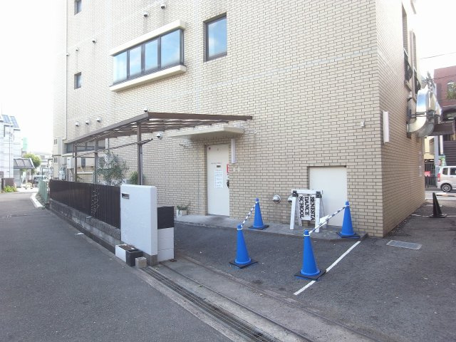 豊中市上野東３丁目の店舗事務所