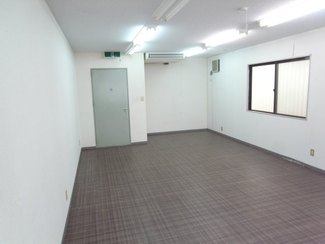 箕面市坊島１丁目の店舗事務所