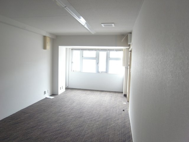 宝塚市山本丸橋２丁目の事務所