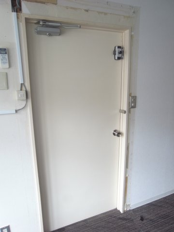 宝塚市山本丸橋２丁目の事務所