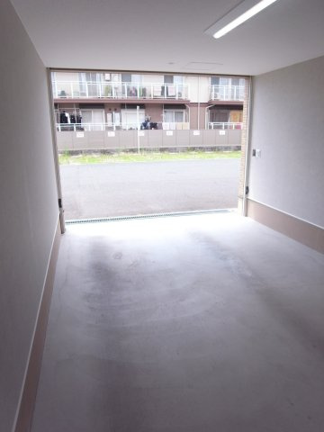 箕面市牧落３丁目の倉庫