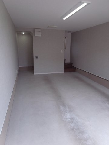 箕面市牧落３丁目の倉庫