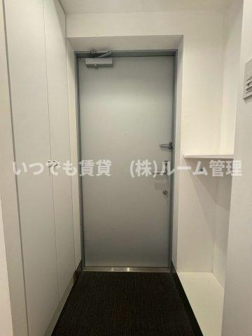 ZOOM神宮前の玄関