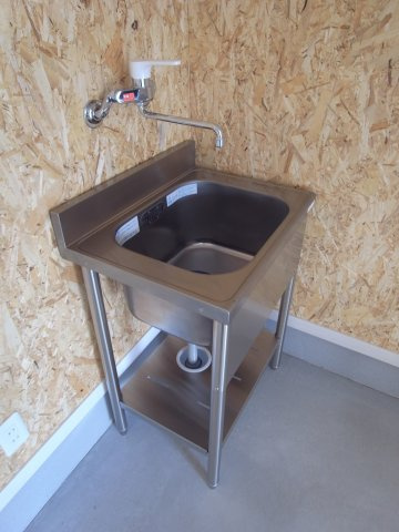 宝塚市美幸町の倉庫