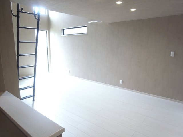 宝塚市美幸町の倉庫