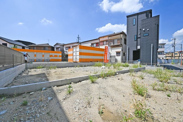 ハートフルタウン鳥飼野々3丁目建築条件無し売土地の外観|周辺にスーパー・コンビニがあり、生活施設が身近にそろった利便性の高い住環境です。