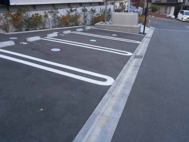 【駐車場】 | ヒルサイド