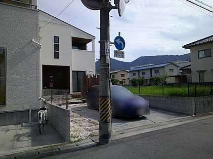海田町南幸町中古戸建の前面道路含む現地写真