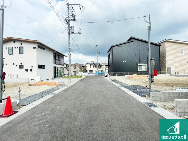 明石市大久保町江井島　第4期　新築一戸建ての前面道路含む現地写真|周辺は落ち着いた街並みの住宅地！子育てがしやすい住環境です！まだ未完成ですが、現地でしかわからない事もございます。是非一度ご覧ください。