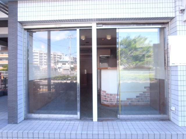 豊中市赤阪１丁目の店舗一部