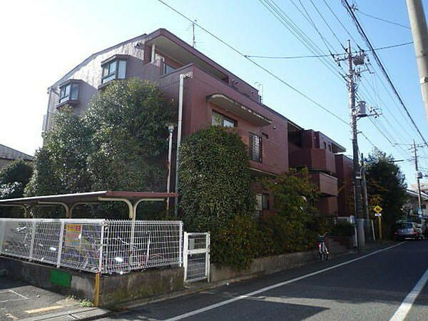 ヴィラベール洗足池の外観