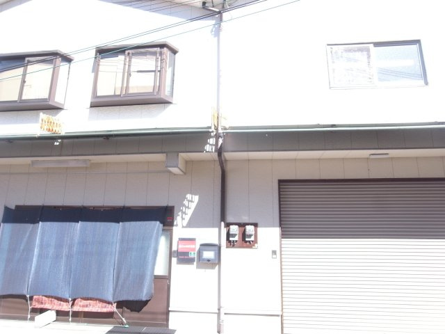 豊中市庄内東町３丁目の倉庫