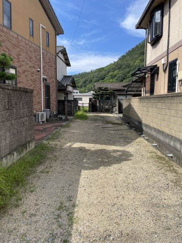 西ハゼ町　土地の前面道路含む現地写真