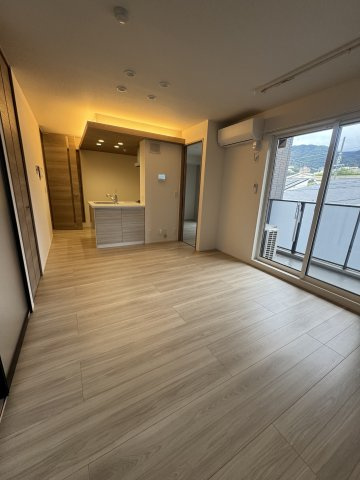 ASHA NOORの居間・リビング