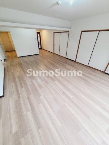 白鷹松下町マンションの内装