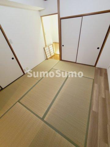 白鷹松下町マンションの和室