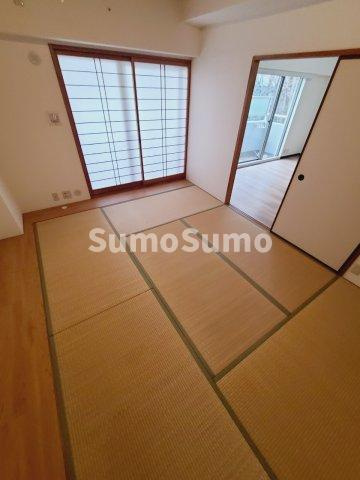 白鷹松下町マンションの和室