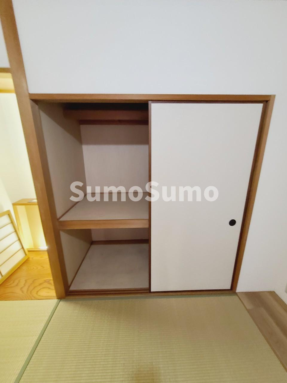 白鷹松下町マンションの和室