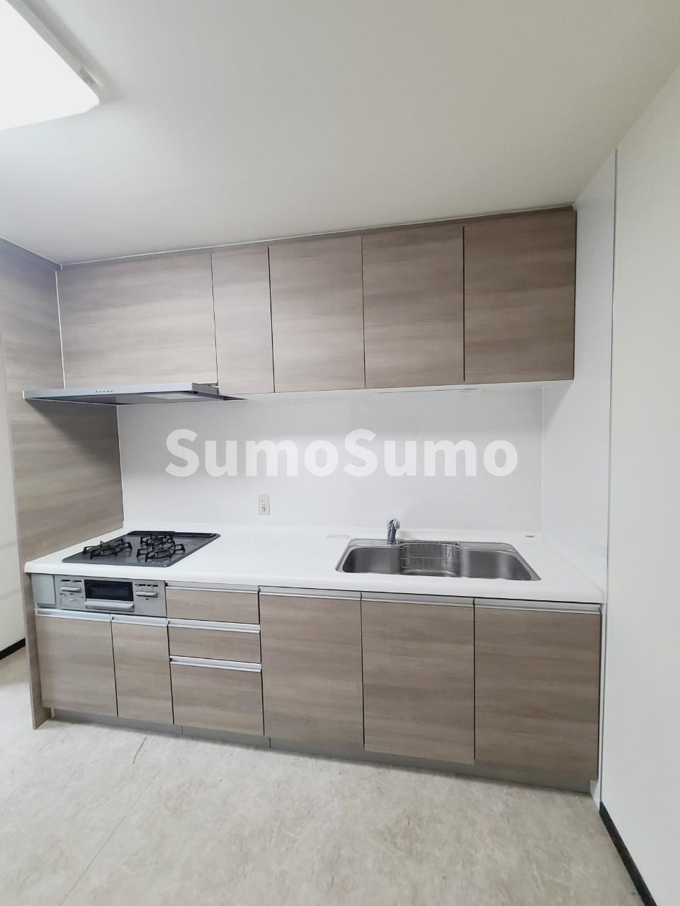 白鷹松下町マンションのキッチン