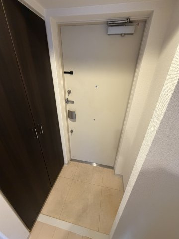 エステムプラザ神戸大開通ルミナスの玄関