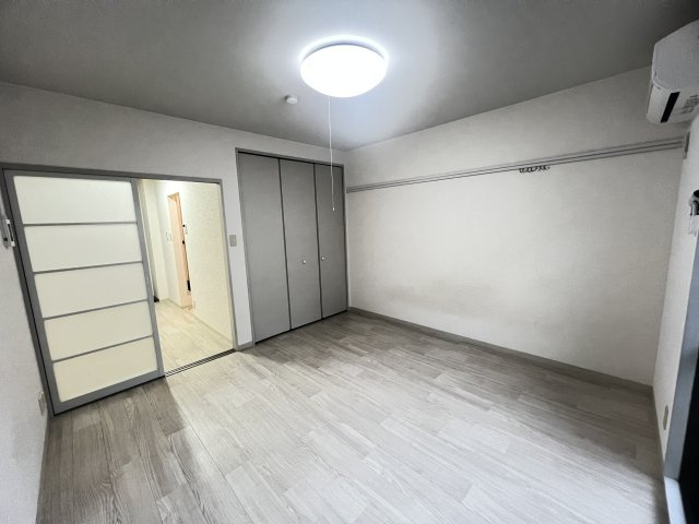 ルミエール岡本の寝室