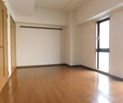 ジェヌイン本山の居間・リビング