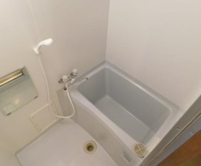 ジェヌイン本山の浴室