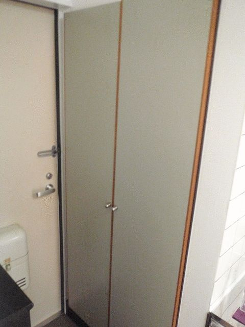 サンロイヤル中延の玄関
