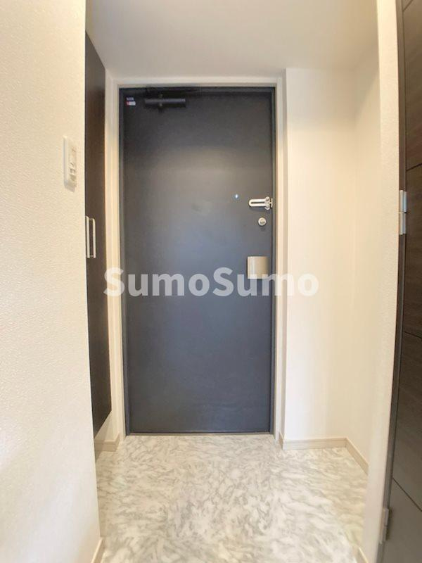 S-RESIDENCE難波Vialeの玄関