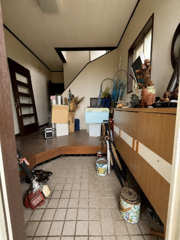 山武市白幡　中古戸建の前面道路含む現地写真