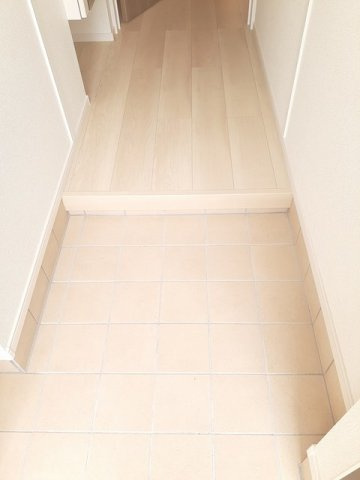 フィオーレ新知の玄関