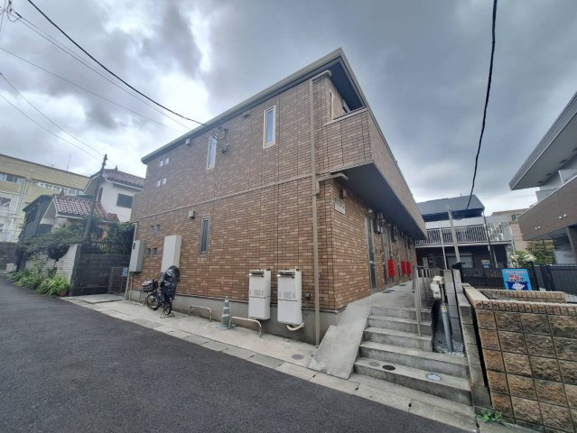 ドミールＦ鶴ヶ峰の外観