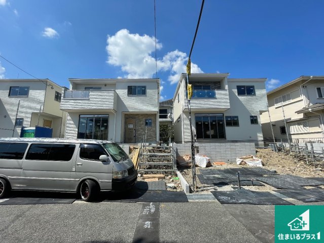 宝塚市中山五月台　第3期　新築一戸建ての外観|周辺は落ち着いた街並みの住宅地！子育てがしやすい住環境です！まだ未完成ですが、現地でしかわからない事もございます。是非一度ご覧ください。