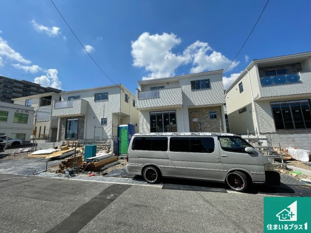 宝塚市中山五月台　第3期　新築一戸建ての外観|周辺は落ち着いた街並みの住宅地！子育てがしやすい住環境です！まだ未完成ですが、現地でしかわからない事もございます。是非一度ご覧ください。