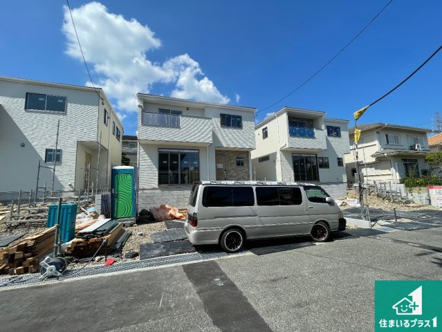 宝塚市中山五月台　第3期　新築一戸建ての外観|周辺は落ち着いた街並みの住宅地！子育てがしやすい住環境です！まだ未完成ですが、現地でしかわからない事もございます。是非一度ご覧ください。